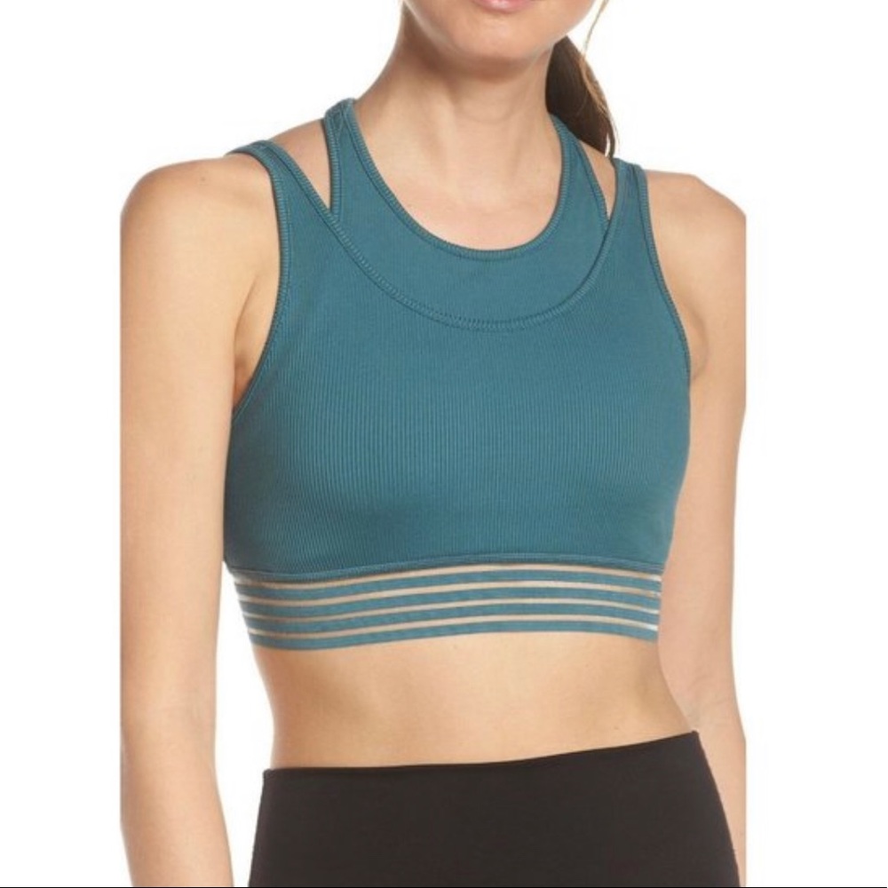 Alo Gaze Layered Sports Bra in Seagrass
